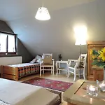 Motycky Lodge