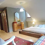 Lodge Motycky