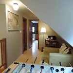 Motycky Lodge *